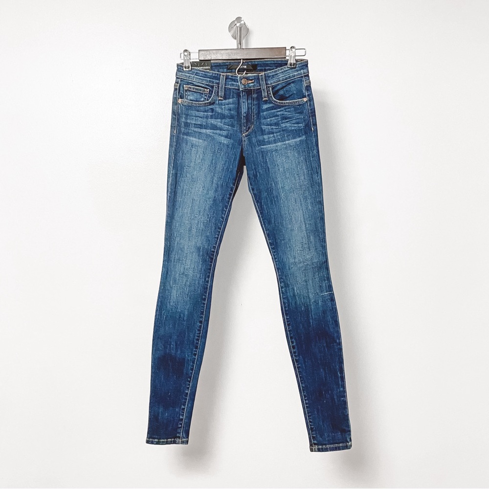 *NWT* Joe's Jeans Winter Prep Casual Chic Mid Rise Skinny Jeans in Cala Wash 26